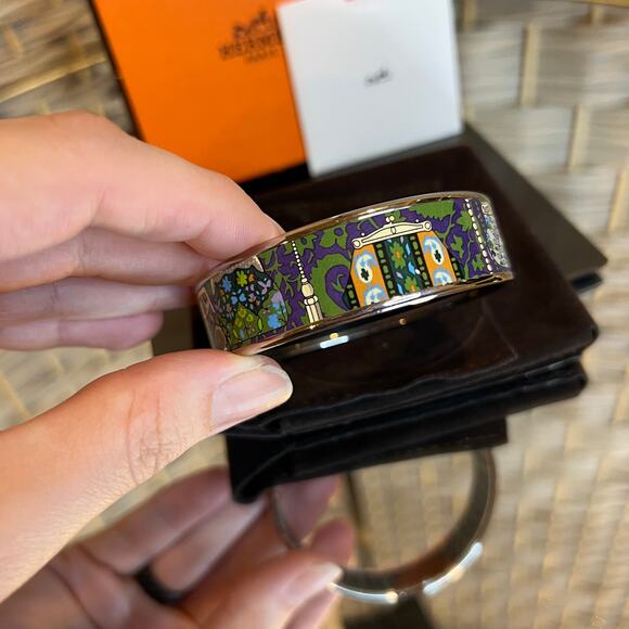 Hermes Enamel Bangle Bracelet - Picture 4 of 7